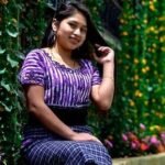 SIGNIFICADO DEL COLOR MORADO Y NEGRO EN LA INDUMENTARIA MAYA.